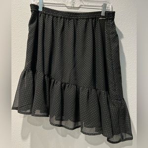 Michael Kors Dewdrop Asymmetrical Skirt.
Skirt, Size L, black with gold dots